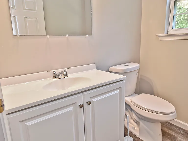 557 Marco Way — Photo 21