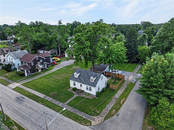 4th image of 506 Adelaide Ave SE