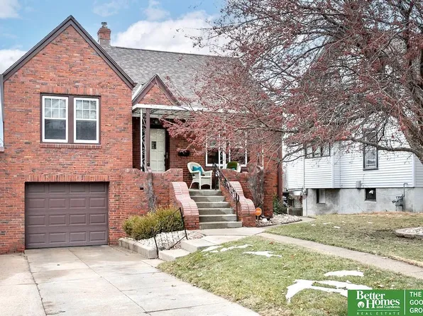 2806 S 34th St, Omaha, NE 68105