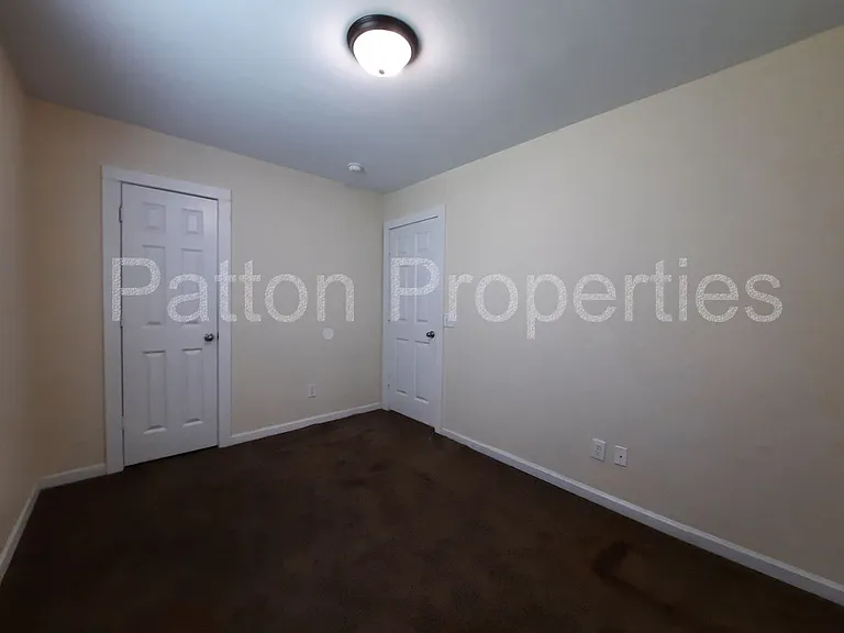 902 Pine St — Photo 7