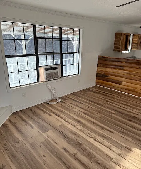 975 Front Rd — Photo 2