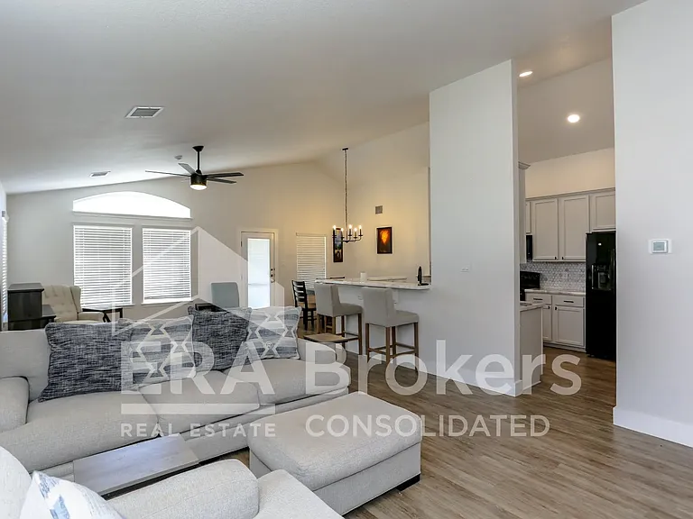 6110 Melanie Dr — Photo 17
