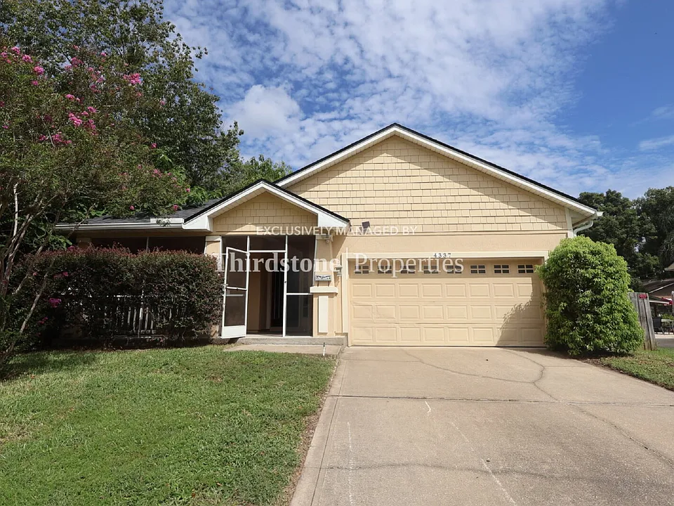 4337 Palmer Ave