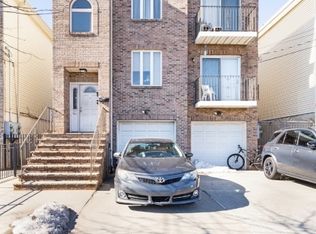 51 Saint Charles St, Newark, NJ 07105