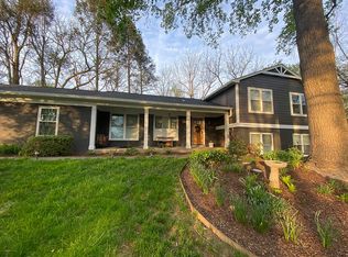 203 W St NW, Vienna, VA 22180