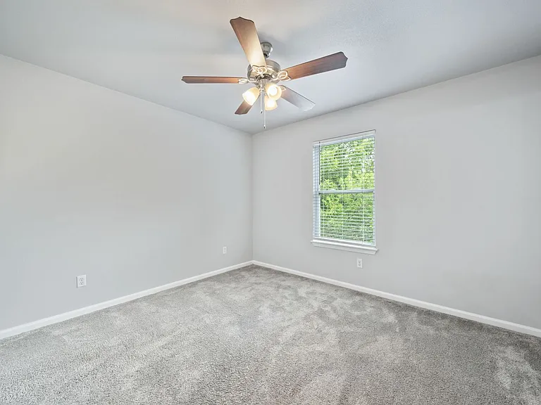 4612 Bennett Avenue — Photo 33