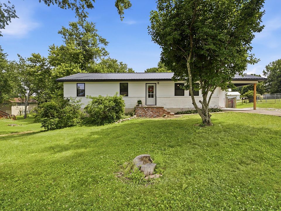 1st image of 303 W Jennifer Street