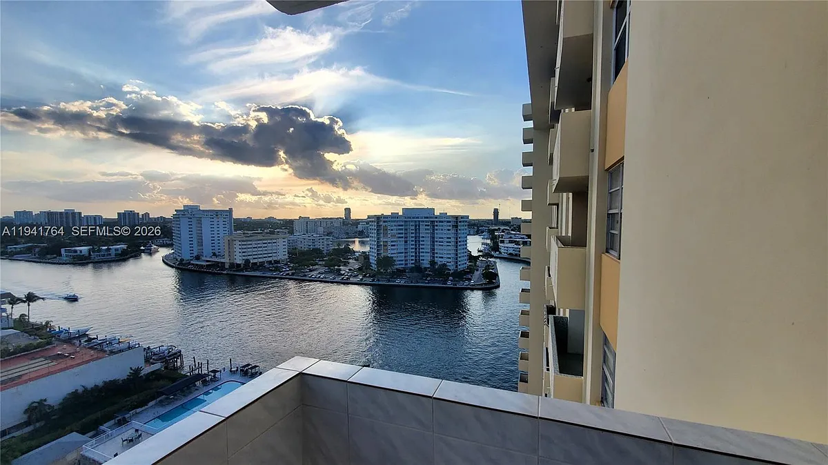 Building Photo - 1833 S Ocean Dr #1506