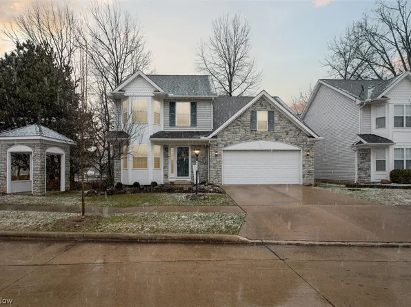 6609 Nantucket Ln, Middleburg Heights, OH 44130