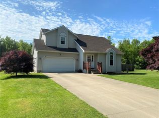 4445 Leary Rd, Erie, PA 16511