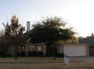 6446 Parkmont Dr, Arlington, TX 76001