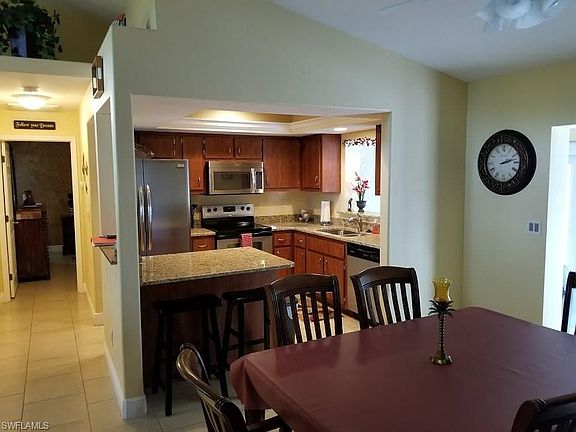 4th image of 1822 SW 28th Ter