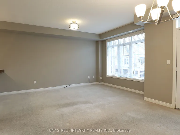 2435 Greenwich Dr #39 — Photo 7