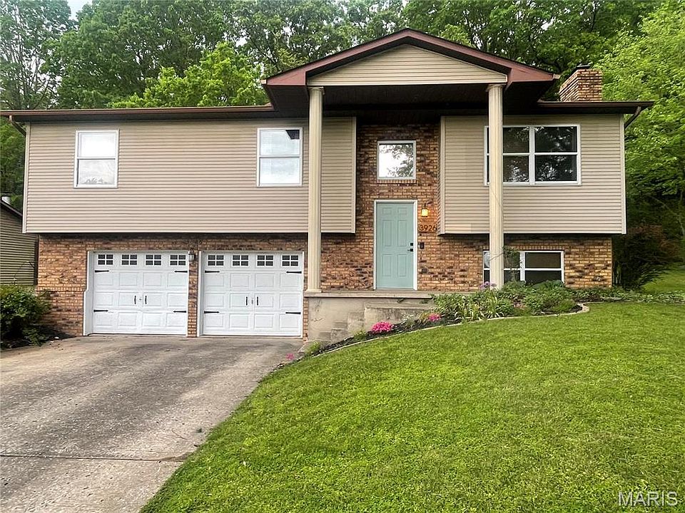 1st image of 3926 Valley View Ln