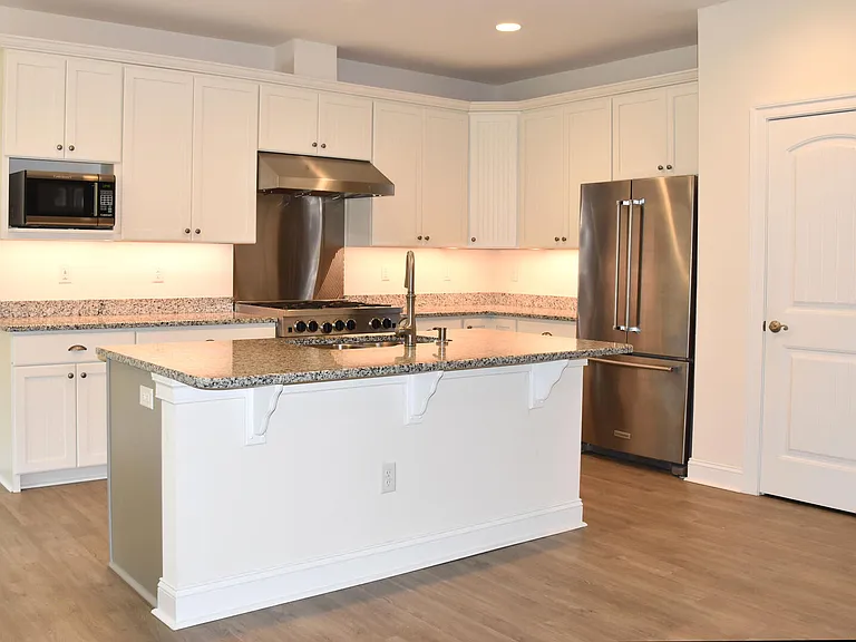 416 Seagull Dr — Photo 5