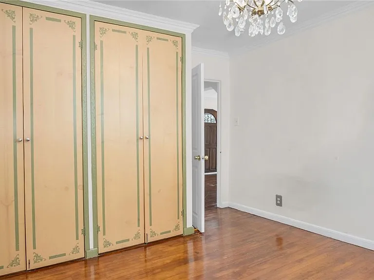 2620 Commodore St — Photo 7