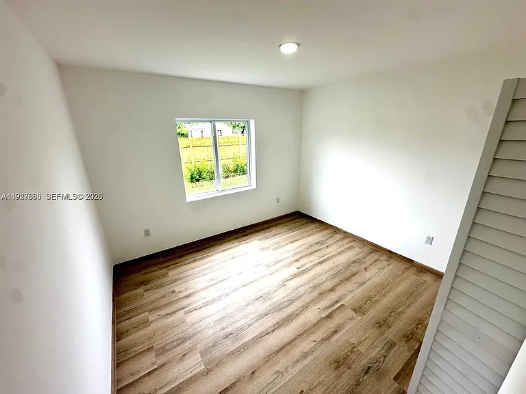 722 NW 6th Ct — Photo 18