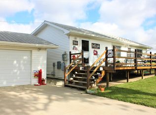 118 7th St, Washburn, ND 58577