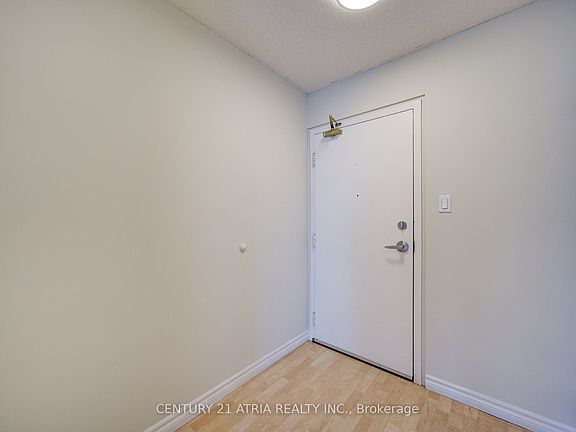5th image of 897 Sheppard Ave W #310