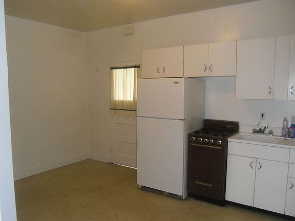 201 Robinson kitchen 1FF