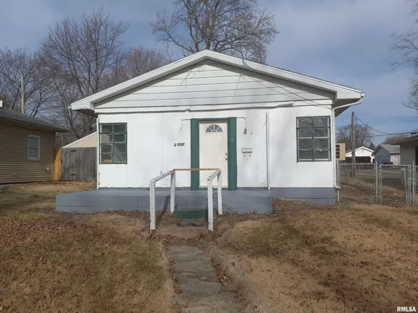 1107 E Glen Ave, Peoria Heights, IL 61616