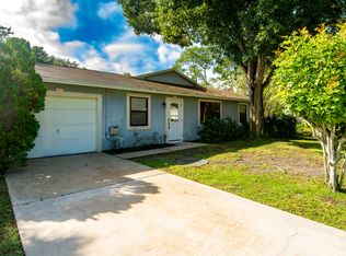 2433 SW Independence Rd, Port Saint Lucie, FL 34953