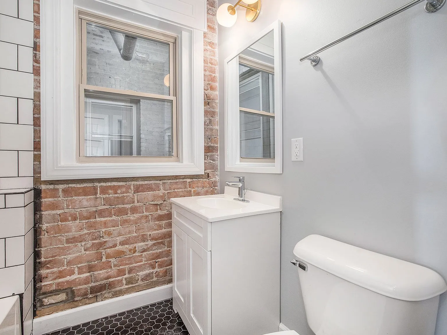 3 bed, 1400 sqft, $1,900 — Photo 4