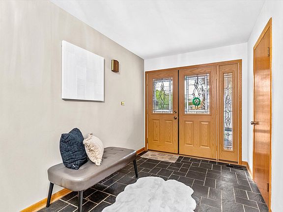 3rd image of 3816 Cumnor Rd