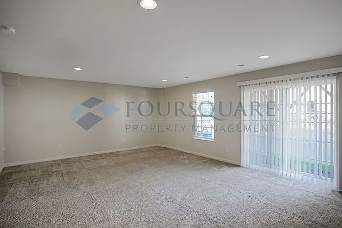 107 Cross Country Way — Photo 8