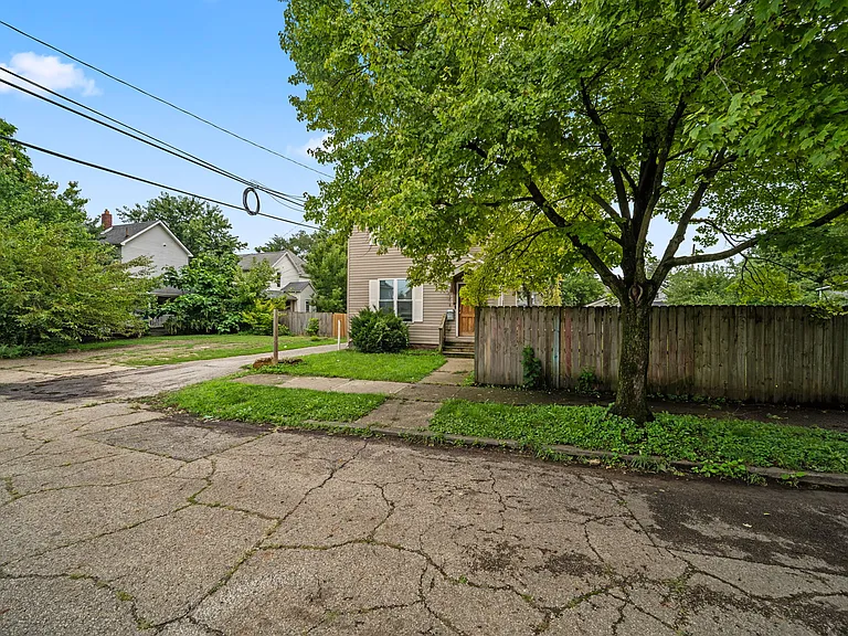 1708 S 3rd St — Photo 54