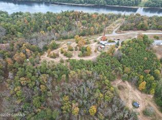 397 N Hill Rd, New Columbia, PA 17856