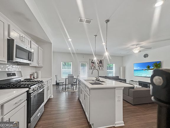 5th image of 6631 Wyndale Dr