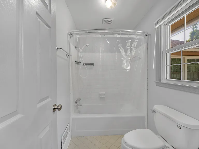 Marlwood Cir — Photo 19