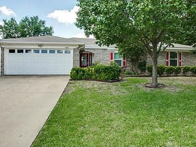 701 Highland Park Dr, Hurst, TX, 76054