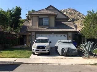16197 Valleyvale Dr, Fontana, CA 92337