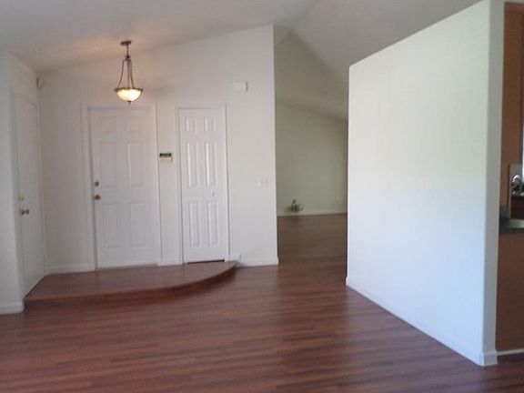 3rd image of 3309 Noah St