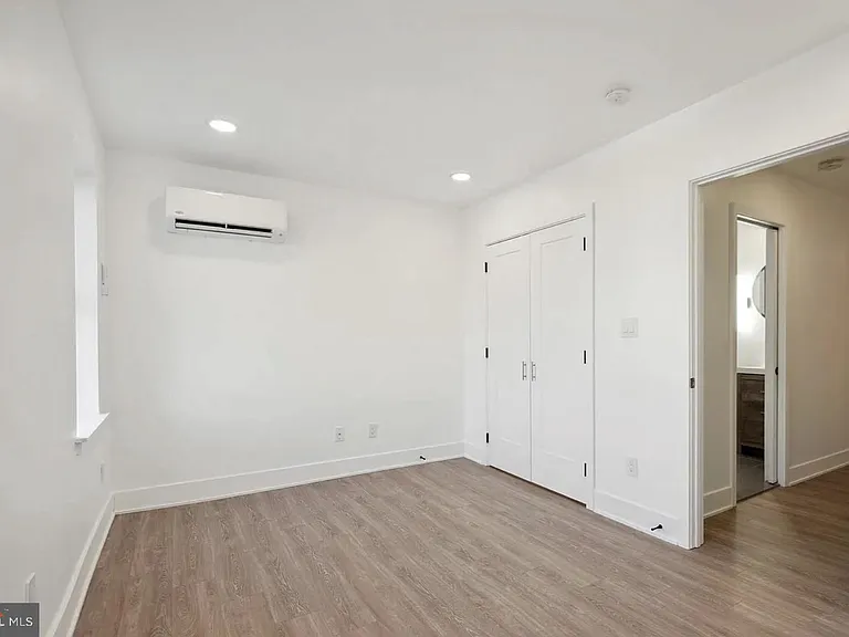 5043 Spruce St #3 — Photo 7