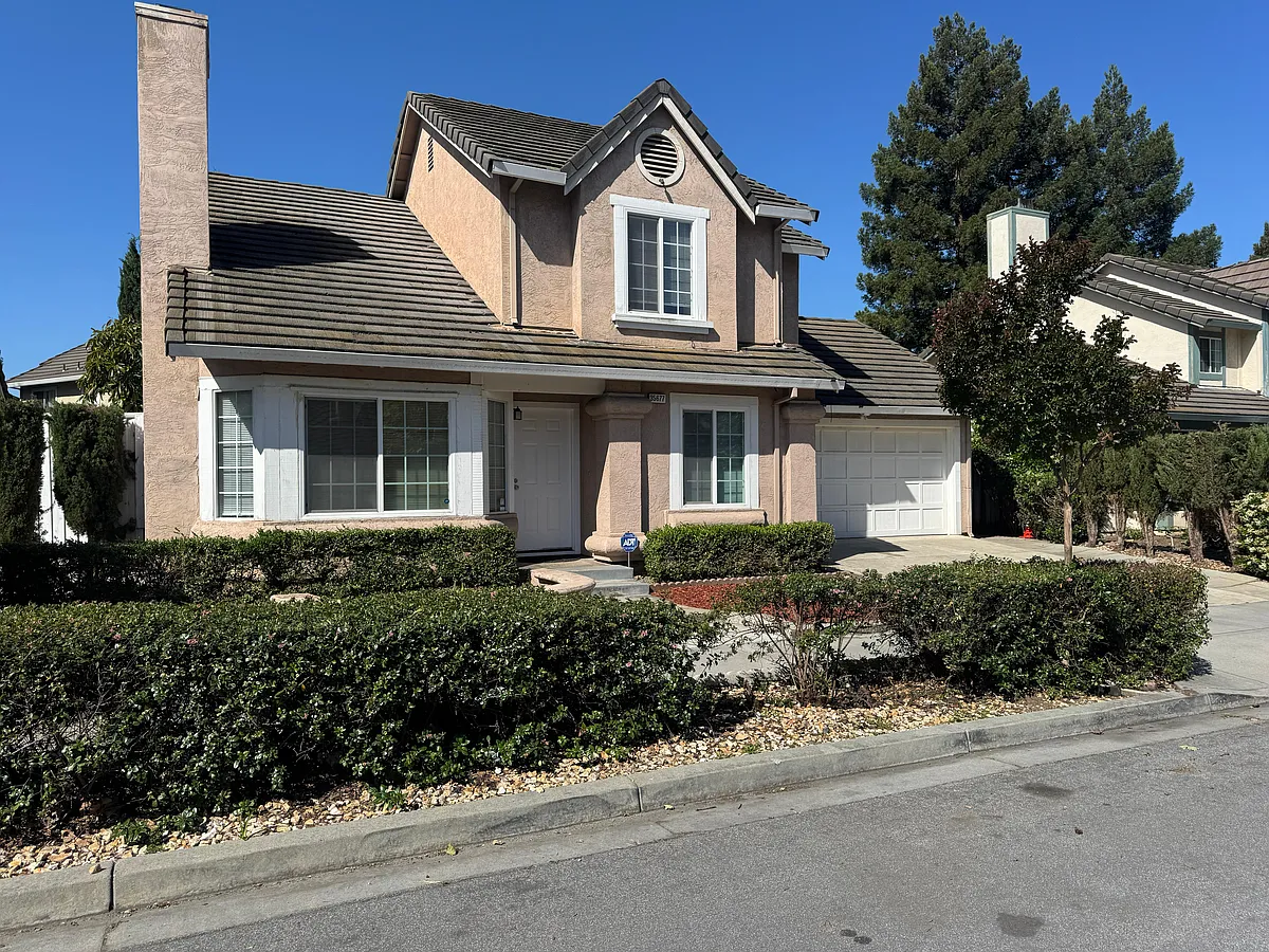 Building Photo - 35677 Terrace Dr