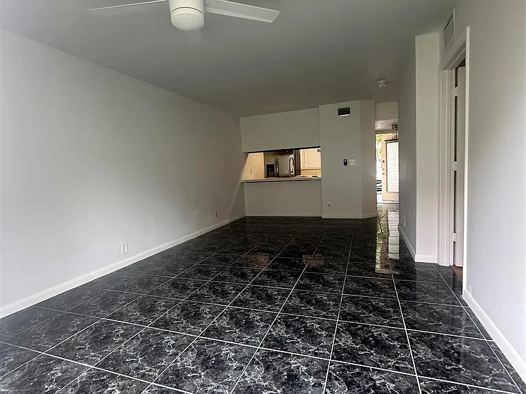 3212 NW 103rd Ter #107-B — Photo 3