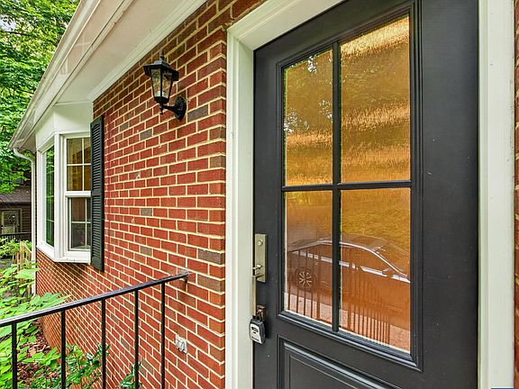 3rd image of 98 Oak Forest Cir