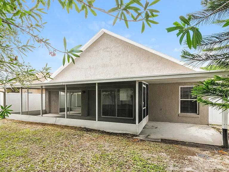 1718 Putney Cir — Photo 16
