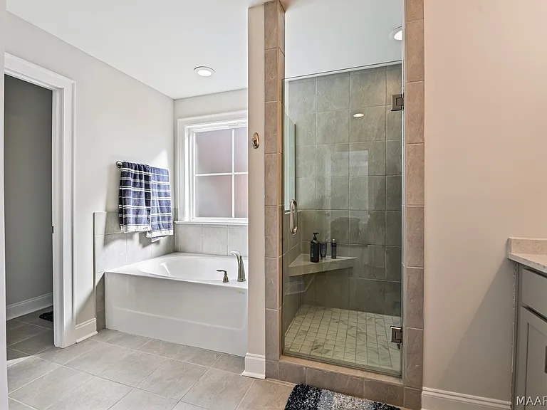761 Harbin Dr — Photo 19