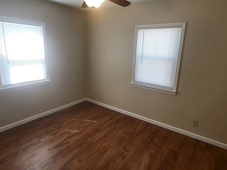 2656 Center St — Photo 6