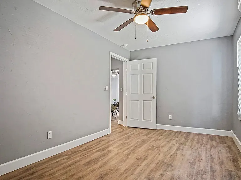 1704 Cairo Ave — Photo 23
