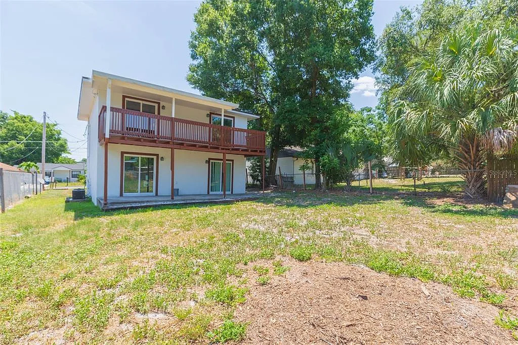 2 bed, 1.0 bath, 1620 sqft, $1,850 — Photo 4