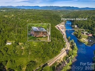 296 Roberts Hill Rd, Marshall, NC 28753