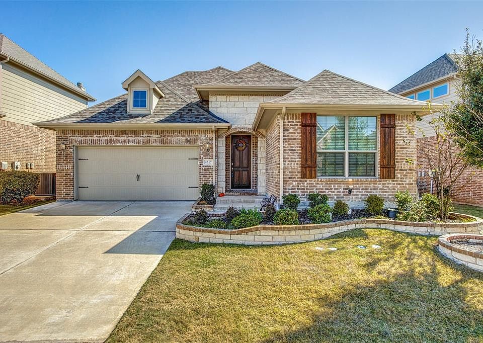 1st image of 4517 Avenida Ln