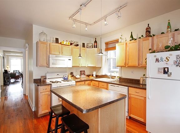 5th image of 2646 N Talman Ave