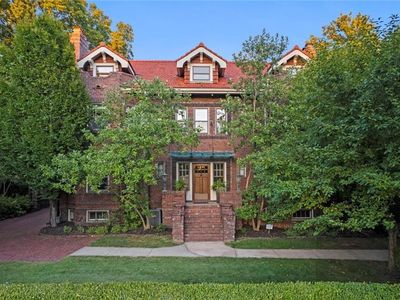 3821 Gillham Rd, Kansas City, MO, 64111