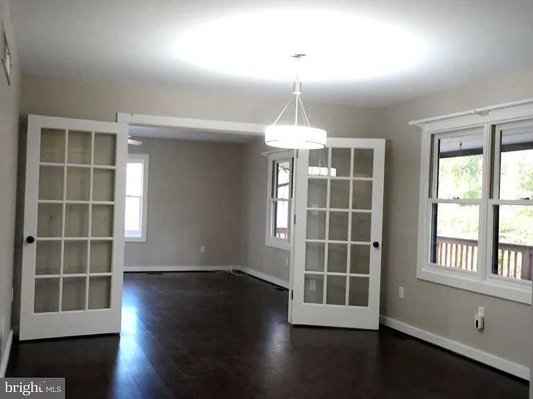 814 Rustic Ln — Photo 26